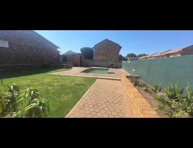 2 BEDROOM TOWNHOUSE FOR SALE IN MINDALORE